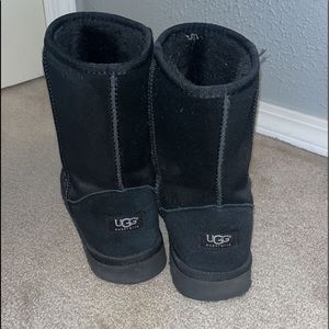 black uggs